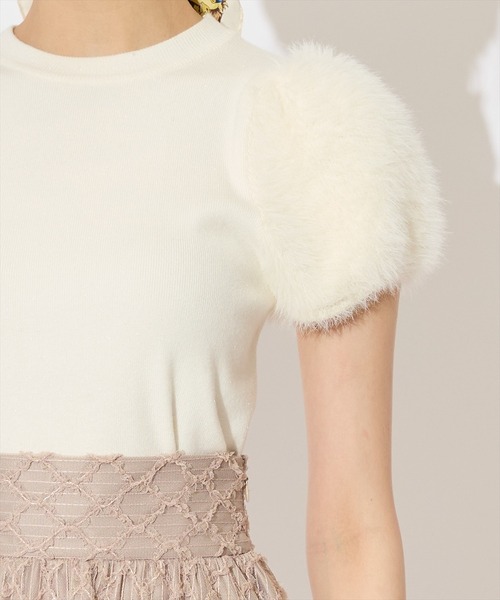 SWINGLE（スウィングル）の「ふわふわフェザースリーブラメニットプルオーバー（ニット/セーター・レディース・ブルー/アイボリー/カーキ/ブラック/ピンク・FREE）」の10枚目の写真