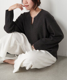 カタアゼ編みVネックニット