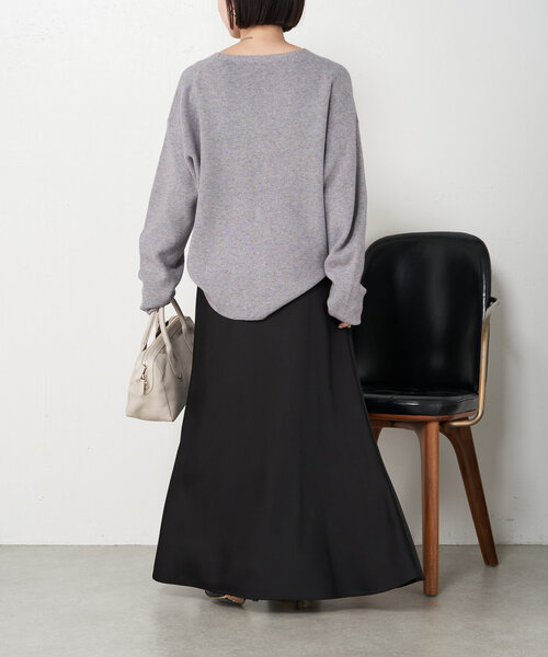 Jena espace merveilleux（ジェナ　エスパスメルヴェイユ）の「カタアゼ編みVネックニット（ニット/セーター・レディース・グレー/チャコールグレー/レッド・FREE）」の6枚目の写真