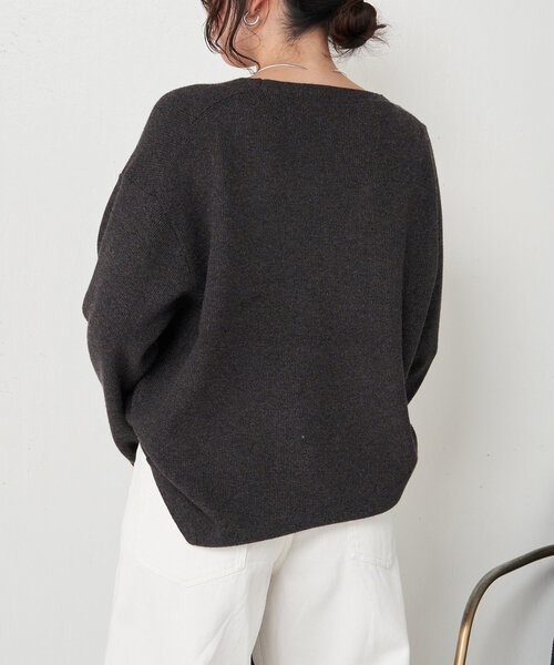 Jena espace merveilleux（ジェナ　エスパスメルヴェイユ）の「カタアゼ編みVネックニット（ニット/セーター・レディース・グレー/チャコールグレー/レッド・FREE）」の16枚目の写真