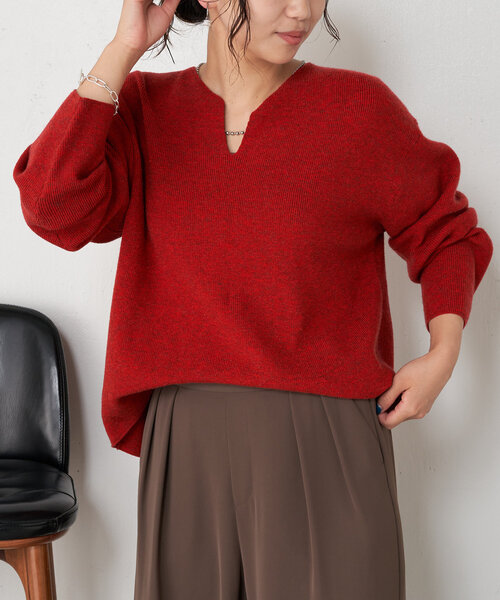 Jena espace merveilleux（ジェナ　エスパスメルヴェイユ）の「カタアゼ編みVネックニット（ニット/セーター・レディース・グレー/チャコールグレー/レッド・FREE）」の21枚目の写真