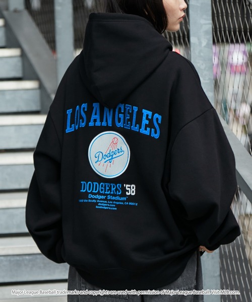 【別注】 MLB公式 ドジャース ロゴ刺繍バックデザイン裏起毛フーディーパーカー MLB/メジャーリーグベースボール 別注 ロゴ刺繍バックデザイン