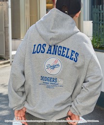 MLB（メジャーリーグベースボール）の「MLB メジャーリーグベースボール 別注 ロゴ刺繍バックデザイン ビッグシルエット裏起毛プルオーバーパーカー（パーカー）」