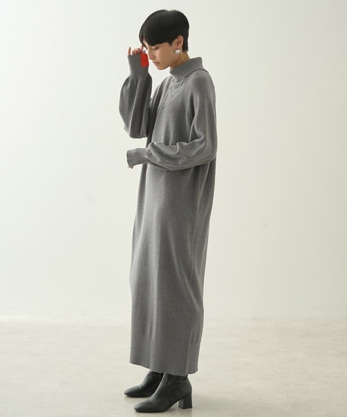 UNIQLO（ユニクロ）の「シャーリングモックネックワンピース