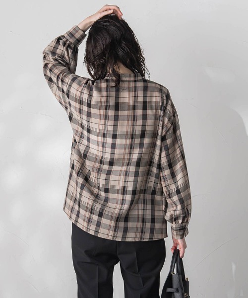 la.f…（ラエフ）の「ドロストペプラムチェックブラウス≪洗濯機で洗える≫（シャツ/ブラウス・レディース・ブラック系その他/ダークベージュ・9号/7号）」の15枚目の写真