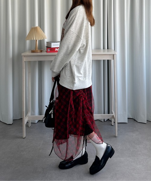 kutir(クティール)の「アソートデザインスウェットプルオーバー(スウェット・レディース・チャコール/オートミール/ダークグレー/ボルドー/ブルー/グレー・FREE)」の10枚目の写真