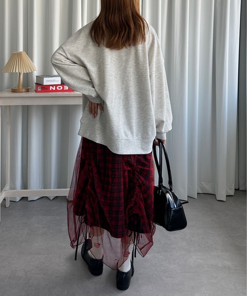 kutir(クティール)の「アソートデザインスウェットプルオーバー(スウェット・レディース・チャコール/オートミール/ダークグレー/ボルドー/ブルー/グレー・FREE)」の11枚目の写真