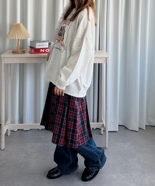 kutir(クティール)の「アソートデザインスウェットプルオーバー(スウェット・レディース・チャコール/オートミール/ダークグレー/ボルドー/ブルー/グレー・FREE)」の16枚目の写真