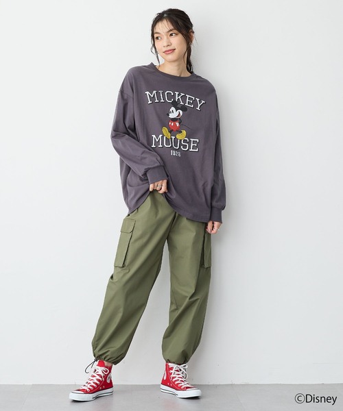 Disney(ディズニー)の「【anyfee】《Disney/ディズニー》ミッキーマウスオールドグラフィックプリントTシャツ(Tシャツ/カットソー・レディース・アイボリー/チャコール・M-L/LL~3L/4L~5L)」の16枚目の写真