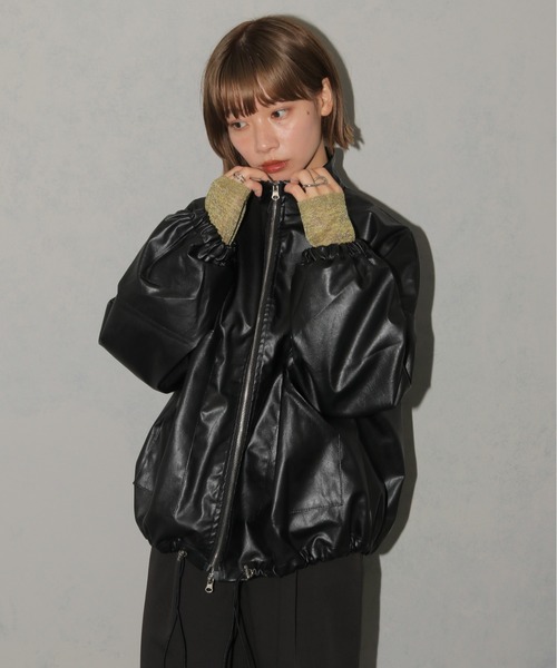cheriella（シェリエラ）の「【cheriella】サイドドロストレザーライクビッグブルゾン（ブルゾン・レディース・ブラック・FREE）」の4枚目の写真