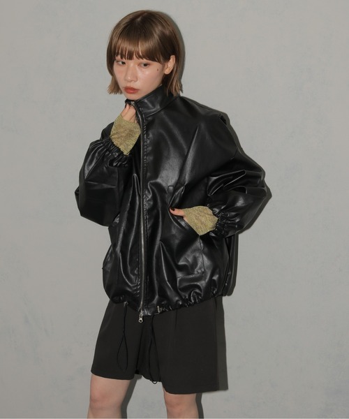 cheriella（シェリエラ）の「【cheriella】サイドドロストレザーライクビッグブルゾン（ブルゾン・レディース・ブラック・FREE）」の5枚目の写真