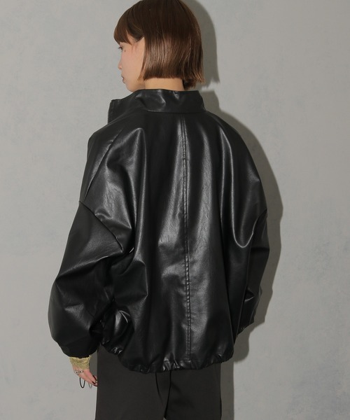cheriella（シェリエラ）の「【cheriella】サイドドロストレザーライクビッグブルゾン（ブルゾン・レディース・ブラック・FREE）」の22枚目の写真
