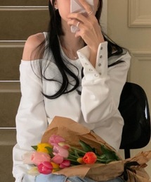 ECLIN（エクラン）の「袖スナップボタンカットアウトスウェットプルオーバー（スウェット）」