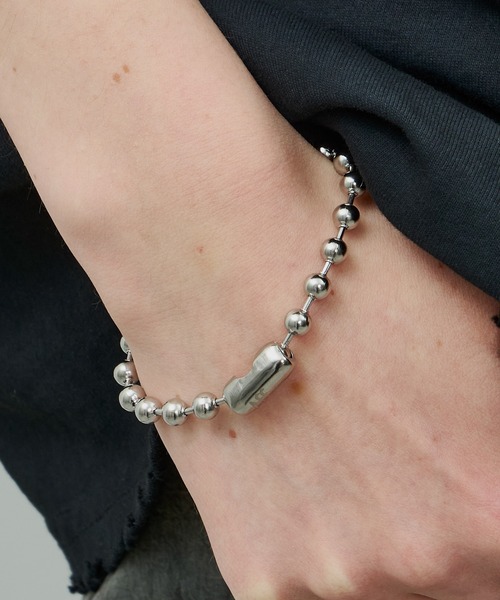 AFF AIVER（エイエフエフアイバー）の「AFF AIVER　サージカルボールチェーンブレスレット（ブレスレット・メンズ・シルバー/シルバー系・LARGE/MEDIUM）」の2枚目の写真