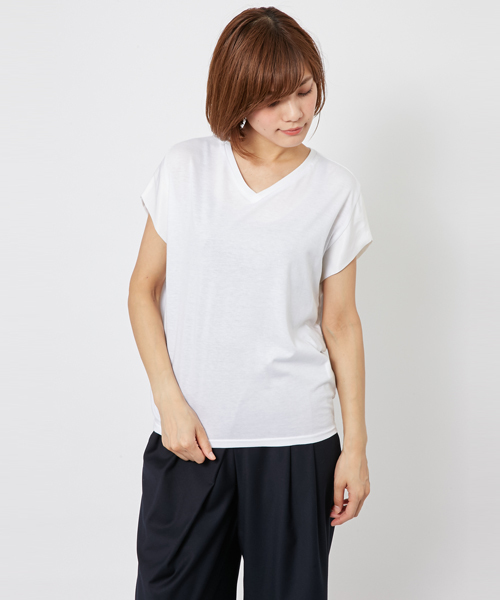 MILKFED.（ミルクフェド）の「V NECK S/S TOP（Tシャツ/カットソー・レディース・ホワイト/オリーブ/ネイビー・ONE SIZE）」の2枚目の写真