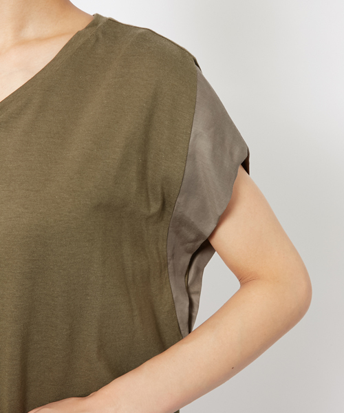 MILKFED.（ミルクフェド）の「V NECK S/S TOP（Tシャツ/カットソー・レディース・ホワイト/オリーブ/ネイビー・ONE SIZE）」の6枚目の写真