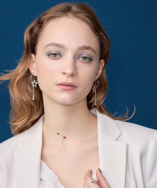 ANU(アヌ)の「star pierce - スターピアス(ピアス(両耳用)・レディース・ゴールド/シルバー・FREE)」の8枚目の写真