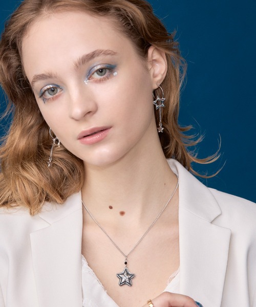 ANU(アヌ)の「star pierce - スターピアス(ピアス(両耳用)・レディース・ゴールド/シルバー・FREE)」の9枚目の写真