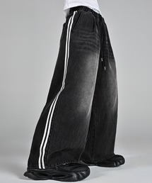 ADRER（アドラー）の「line track wide slacks / ライントラックワイドスラックス（その他パンツ）」
