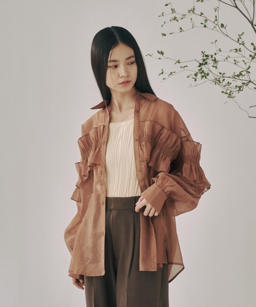 moi tytto(モイテュット)の「シアーフリルシャツ(シャツ/ブラウス・レディース・ナチュラル/ブラウン・FREE)」の20枚目の写真