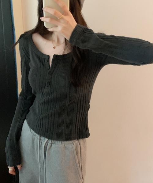 SHEPP（シープ）の「【お気に入り数3.2万人突破!/新色ライトグレー追加】ハーフボタン ヘンリーネック リブカットソー ニットソー（Tシャツ/カットソー・レディース・アイボリー/ピンクベージュ/ネイビー/グレー/ライトグレー・M/L）」の16枚目の写真