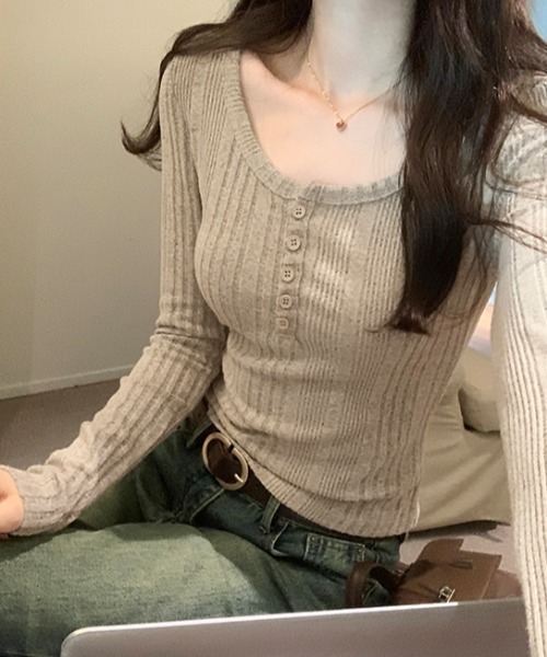 SHEPP（シープ）の「【お気に入り数3.2万人突破!/新色ライトグレー追加】ハーフボタン ヘンリーネック リブカットソー ニットソー（Tシャツ/カットソー・レディース・アイボリー/ピンクベージュ/ネイビー/グレー/ライトグレー・M/L）」の8枚目の写真