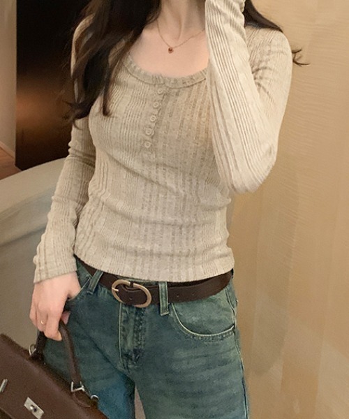 SHEPP（シープ）の「【お気に入り数3.2万人突破!/新色ライトグレー追加】ハーフボタン ヘンリーネック リブカットソー ニットソー（Tシャツ/カットソー・レディース・アイボリー/ピンクベージュ/ネイビー/グレー/ライトグレー・M/L）」の9枚目の写真