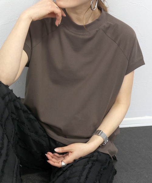 Aletta vita(アレッタビータ)の「綿リブ襟モックネックフレンチプルオーバー(Tシャツ/カットソー・レディース・ブラック/ブラウン系その他/オフホワイト・FREE)」の4枚目の写真