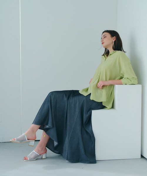 YECCA VECCA(イェッカヴェッカ)の「シアーミュールサンダル(サンダル・レディース・アイボリー/ブラック/シルバー・M/L)」の5枚目の写真