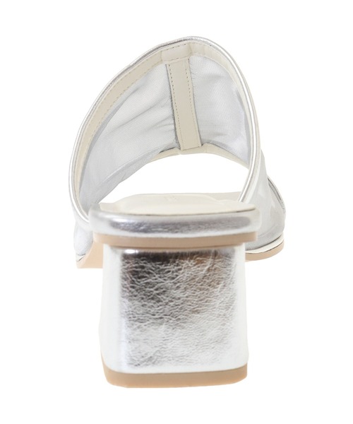 YECCA VECCA(イェッカヴェッカ)の「シアーミュールサンダル(サンダル・レディース・アイボリー/ブラック/シルバー・M/L)」の14枚目の写真