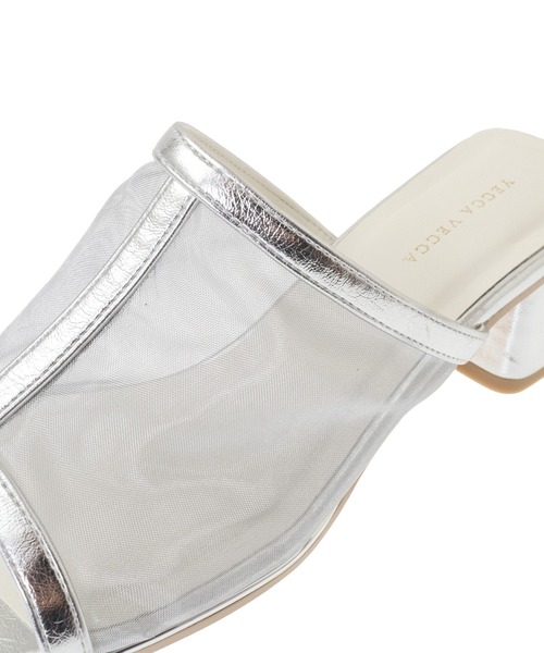 YECCA VECCA(イェッカヴェッカ)の「シアーミュールサンダル(サンダル・レディース・アイボリー/ブラック/シルバー・M/L)」の16枚目の写真
