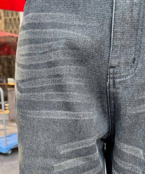 CIAOPANIC（チャオパニック）の「オーバーダイブラストワイドデニム（デニムパンツ・レディース・ブルー/ブラック/ネイビー・MEDIUM/LARGE/SMALL）」の14枚目の写真