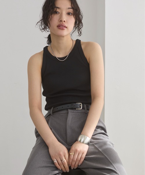 ANGIE（アンジー）の「カップ付き アメスリタンクトップ（タンクトップ・レディース・ブラック/ナチュラル/ブラウン/ホワイト/オレンジ/チャコール・SMALL/LARGE/MEDIUM）」の2枚目の写真