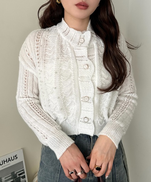 efill(エフィル)の「ショート丈 パール 花びら カーディガン(カーディガン/ボレロ・レディース・ホワイト・FREE)」の12枚目の写真