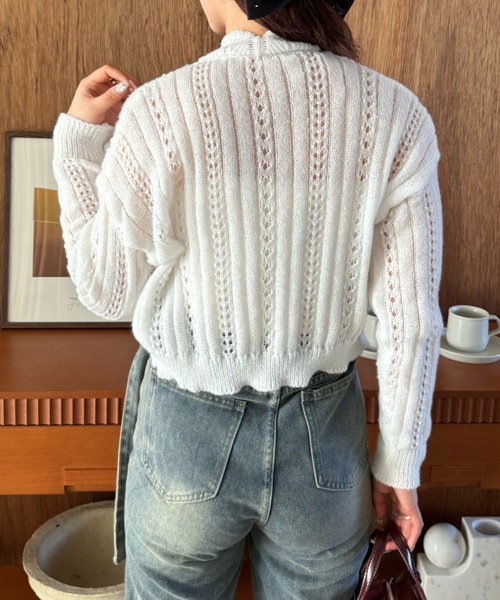 efill(エフィル)の「ショート丈 パール 花びら カーディガン(カーディガン/ボレロ・レディース・ホワイト・FREE)」の7枚目の写真