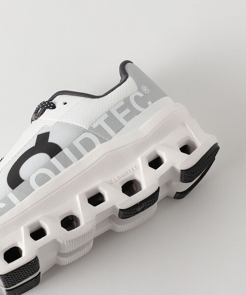 On（オン）の「＜On＞CLOUD MONSTER スニーカー（スニーカー・レディース・ホワイト・23cm/24cm/23.5cm/24.5cm/25cm）」の11枚目の写真