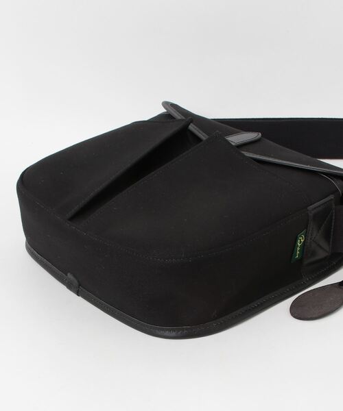 BRADY(ブレディー)の「Brady (ブレディ) STOUR(ショルダーバッグ・レディース・ブラック/カーキ・F)」の4枚目の写真