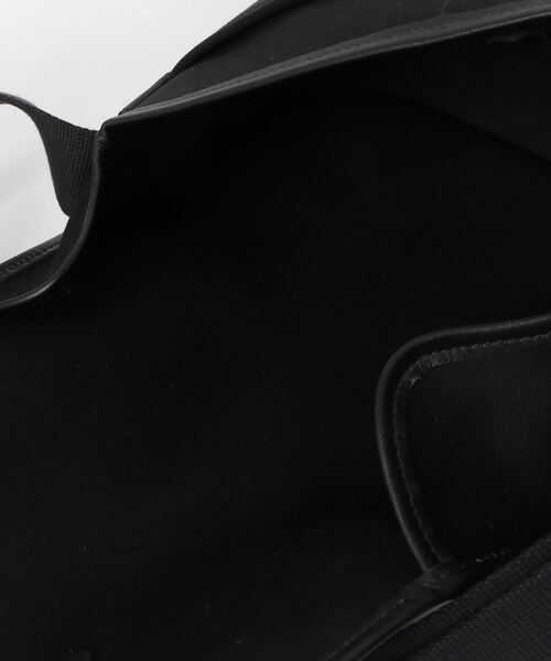 BRADY(ブレディー)の「Brady (ブレディ) STOUR(ショルダーバッグ・レディース・ブラック/カーキ・F)」の5枚目の写真