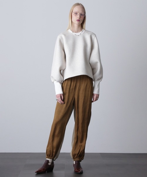 ROSE BUD(ローズバッド)の「(mici)BACK VOLUME TOP(スウェット・レディース・ホワイト/ブラック・ONE SIZE)」の5枚目の写真