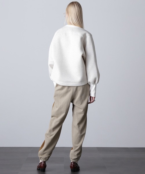 ROSE BUD(ローズバッド)の「(mici)BACK VOLUME TOP(スウェット・レディース・ホワイト/ブラック・ONE SIZE)」の7枚目の写真