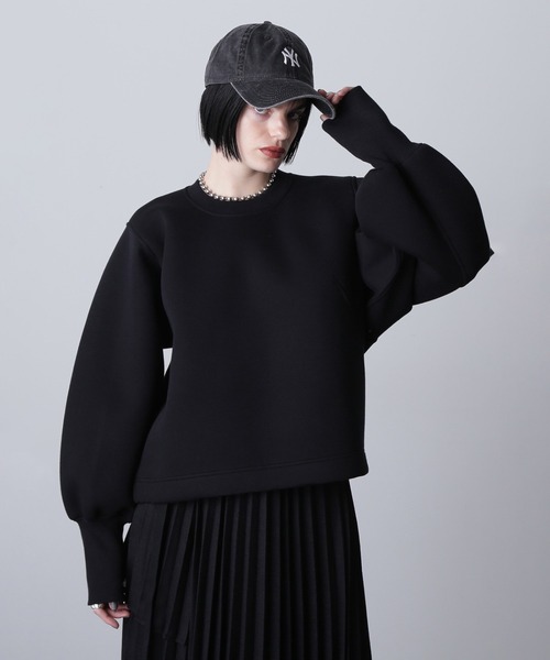 ROSE BUD(ローズバッド)の「(mici)BACK VOLUME TOP(スウェット・レディース・ホワイト/ブラック・ONE SIZE)」の11枚目の写真