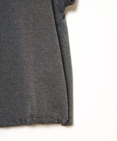 LBC(エルビーシー)の「ラメ裏毛ベストT(Tシャツ/カットソー・レディース・チャコールグレー/グレー/オフホワイト/ダークグレー/ベージュ・M)」の11枚目の写真