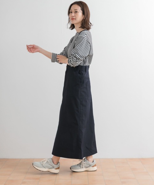 URBAN RESEARCH DOORS（アーバンリサーチドアーズ）の「サスペンダートラペーズスカート（スカート・レディース・ネイビー/ベージュ・MEDIUM）」の4枚目の写真