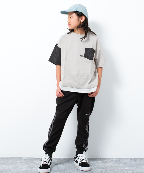 CONVERSE（コンバース）の「CONVERSE 別注フェイクレイヤードポケットTシャツ（Tシャツ/カットソー・キッズ・チャコールグレー/ブラック/ライトグレー・130/140/150/160）」の6枚目の写真