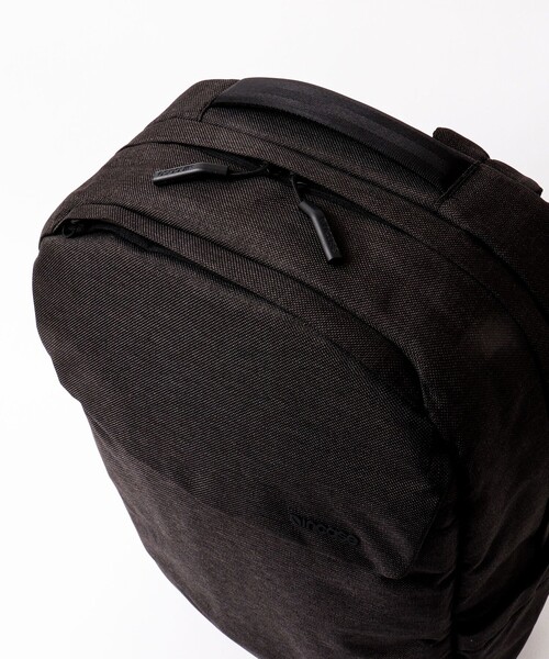 incase(インケース)の「【Incase/インケース】Crosstown Compact Backpack(バックパック/リュック・メンズ・ブラック・FREE)」の11枚目の写真