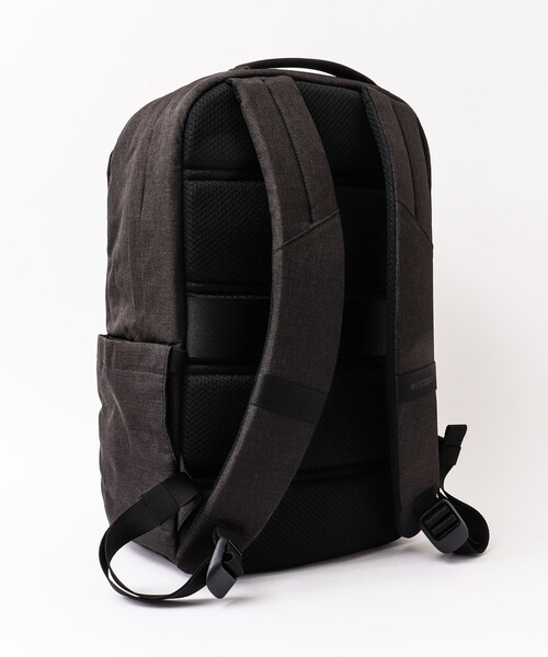 incase(インケース)の「【Incase/インケース】Crosstown Compact Backpack(バックパック/リュック・メンズ・ブラック・FREE)」の18枚目の写真