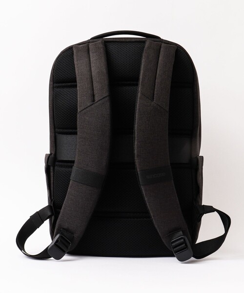 incase(インケース)の「【Incase/インケース】Crosstown Compact Backpack(バックパック/リュック・メンズ・ブラック・FREE)」の20枚目の写真