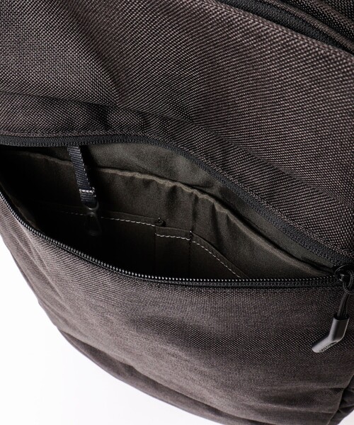 Incase/インケース】Crosstown Compact Backpack（バックパック