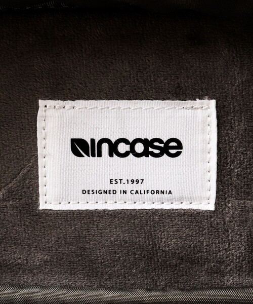 incase(インケース)の「【Incase/インケース】Crosstown Compact Backpack(バックパック/リュック・メンズ・ブラック・FREE)」の2枚目の写真