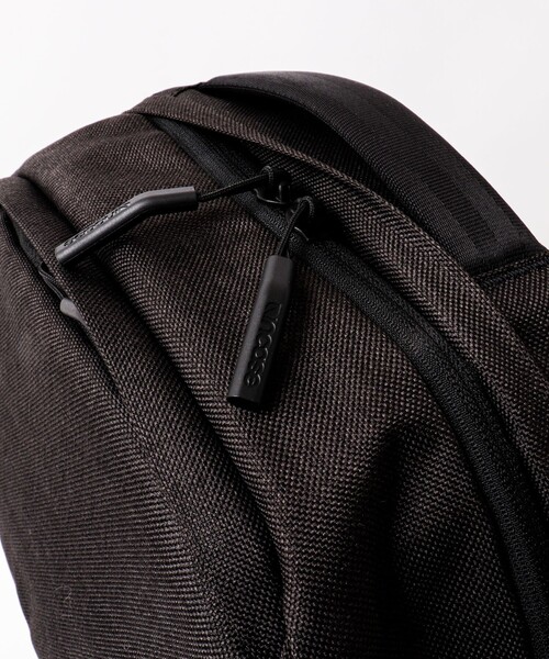 incase(インケース)の「【Incase/インケース】Crosstown Compact Backpack(バックパック/リュック・メンズ・ブラック・FREE)」の8枚目の写真